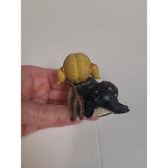 Candy Designs Norway Figurine Set Laughing Girl Cat Hedgehog Vintage - Picture 4 of 9